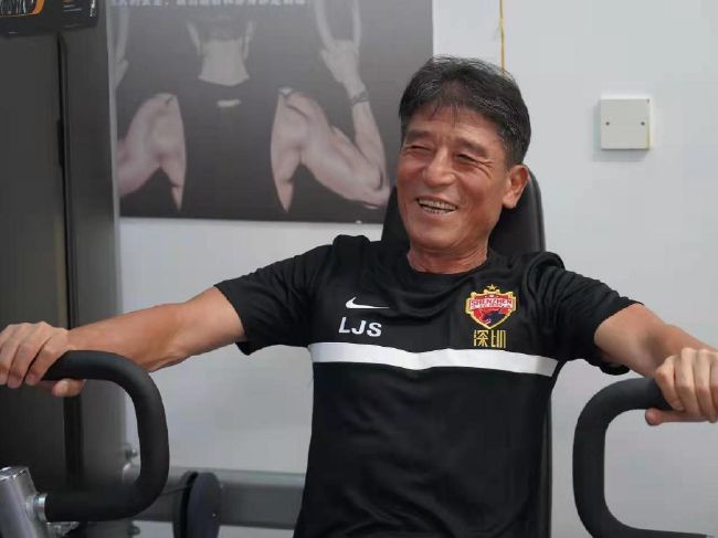 风格争议：时尚大片还是装置艺术除了