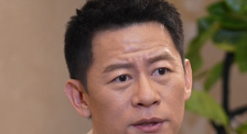 克里斯汀·斯图尔特登上《V》杂志全新封面发写真。